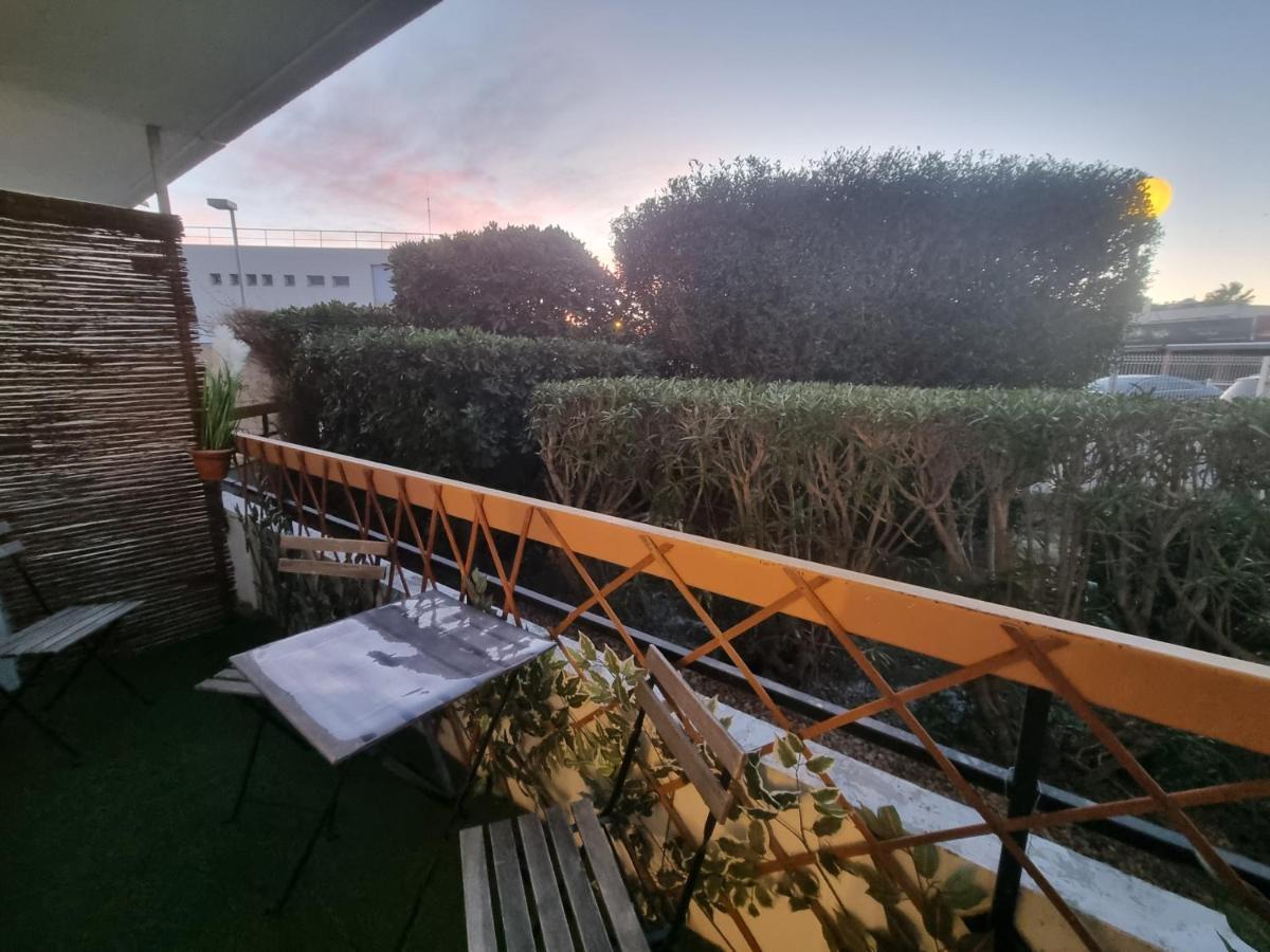 100 M De La Plage - Les Cigales De Mer - Studio Cabine - Parking Le Grau-du-Roi Buitenkant foto